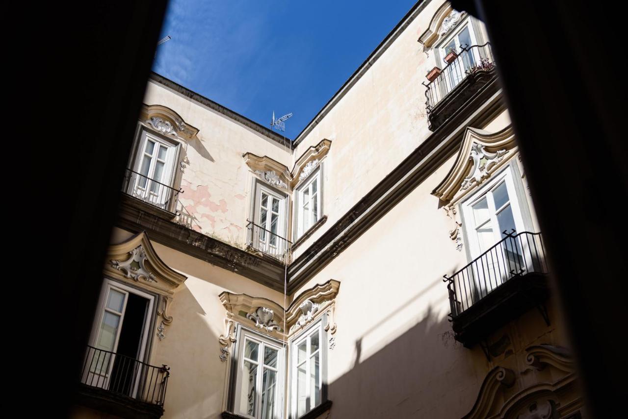 Palazzo Dello Spagnolo Suite Napoli Eksteriør billede