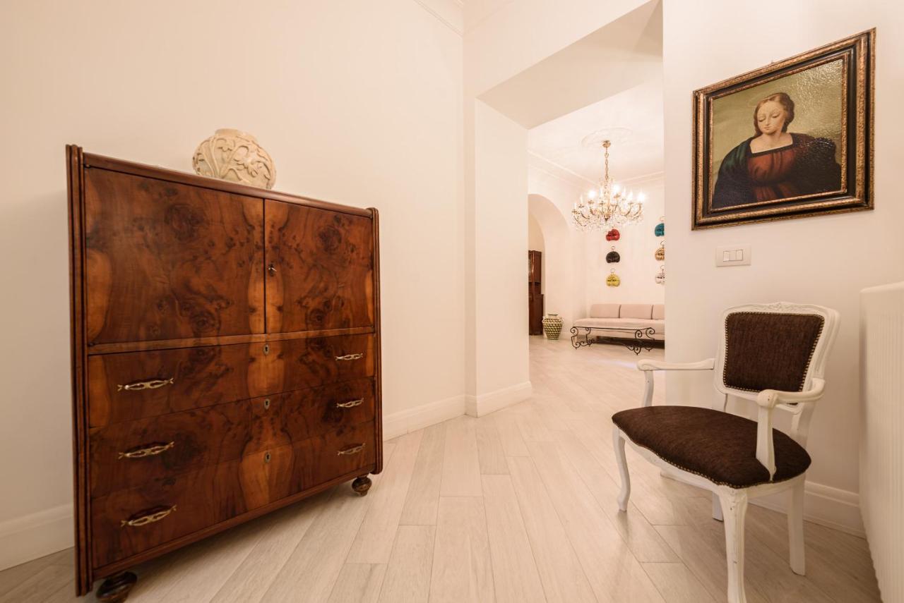 Palazzo Dello Spagnolo Suite Napoli Eksteriør billede