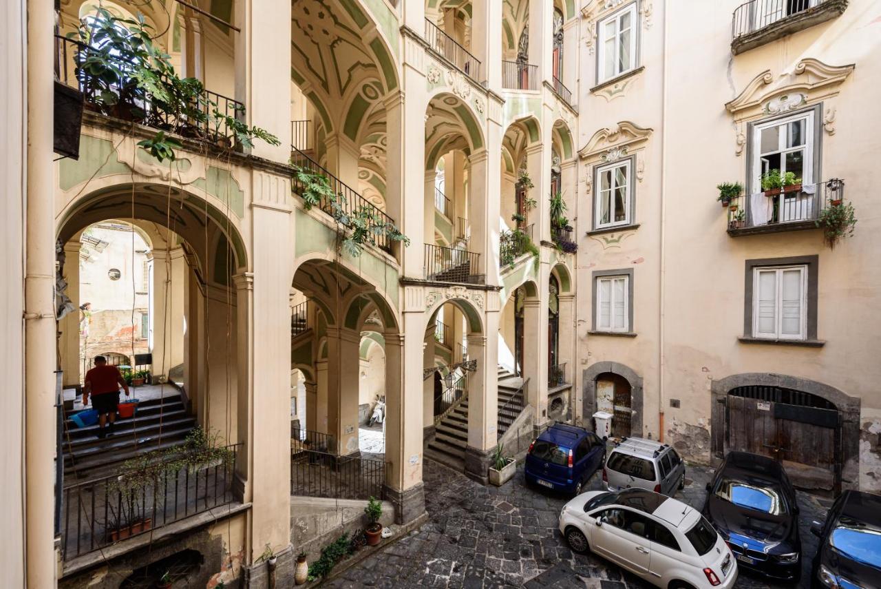 Palazzo Dello Spagnolo Suite Napoli Eksteriør billede